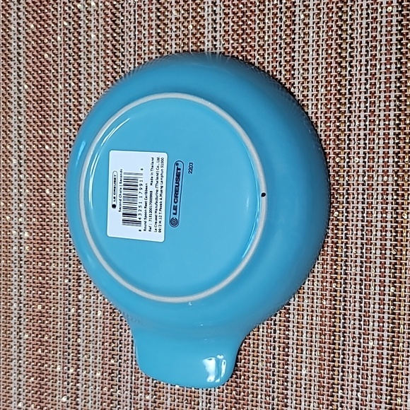 Le Creuset Round Spoon Rest, Caribbean, NWT - Picture 4 of 4
